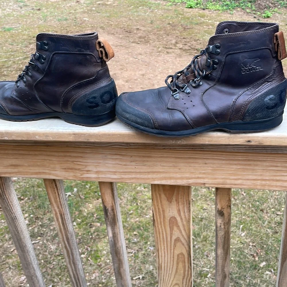 Sorel Men's Ankeny Mid Hiker Leather Boots in Tobacco/Black Size 9